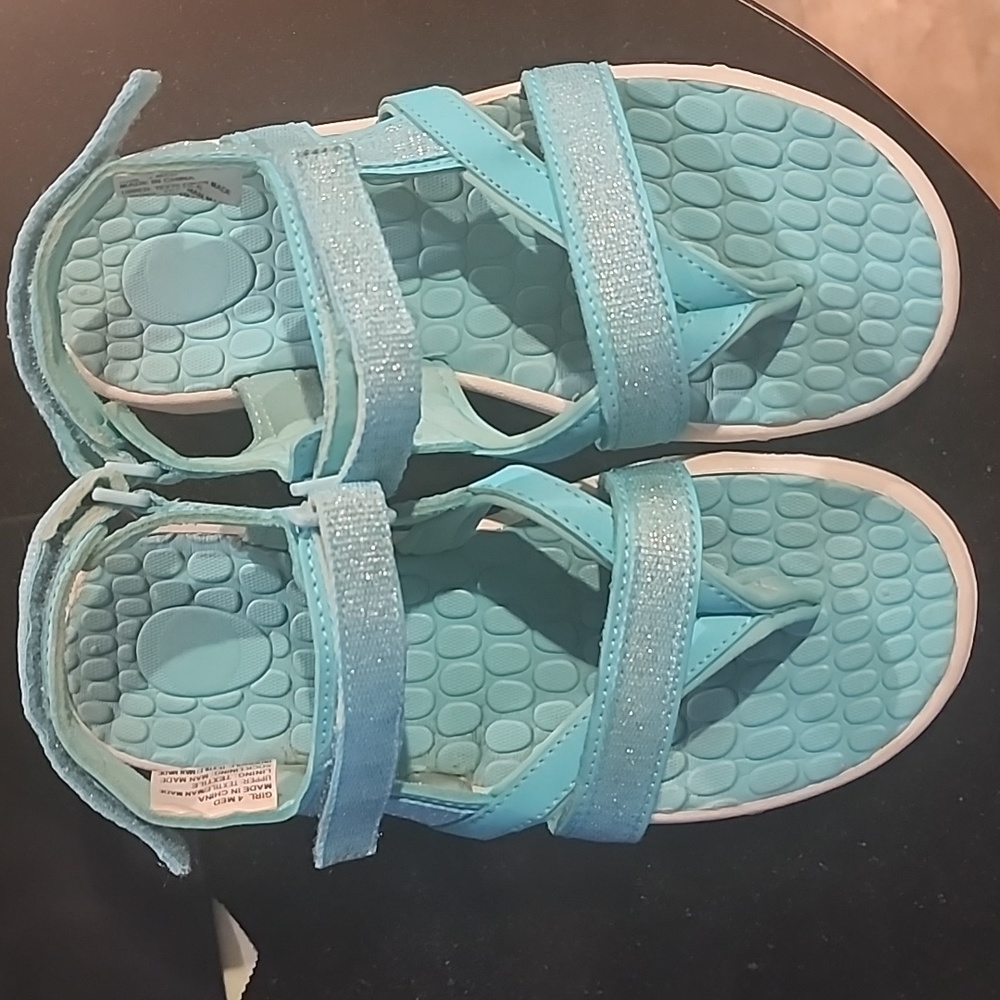 Sport thong sandal Size 4 blue
